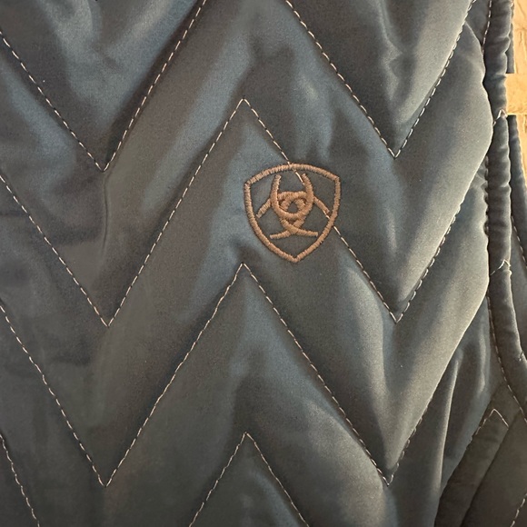 ✨ Worn once! Ariat Ladies Riding Vest - Picture 6 of 9